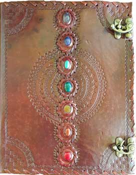 Chakra leather w/ latch